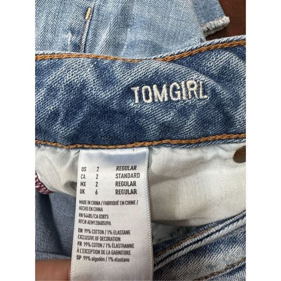 American Eagle Stretch Button Fly Tomgirl Distressed Jeans Size 2 - Picture 6 of 10